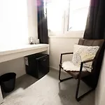 Wolfis Traunseeblick - Mit Kostenlosem Parkplatz Direkt An Der Apartman Gmunden