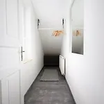 Wolfis Traunseeblick - Mit Kostenlosem Parkplatz Direkt An Der Apartman