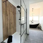 Apartman Wolfis Traunseeblick - Mit Kostenlosem Parkplatz Direkt An Der