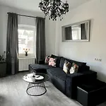 Wolfis Traunseeblick - Mit Kostenlosem Parkplatz Direkt An Der Gmunden