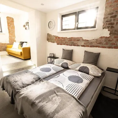 Wolfis Traunseeblick - Mit Kostenlosem Parkplatz Direkt An Der شقة غموندين