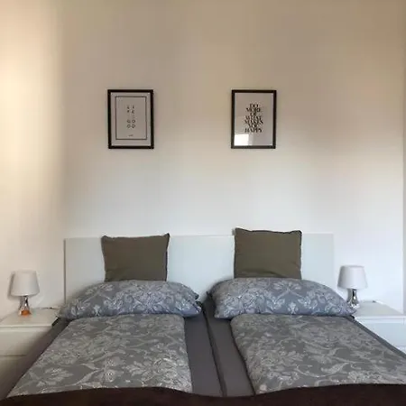Apartman Wolfis Traunseeblick - Mit Kostenlosem Parkplatz Direkt An Der Gmunden