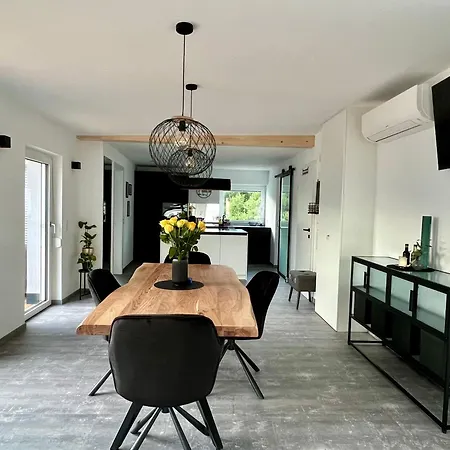 Wolfis Traunseeblick 2 Apartment Gmunden