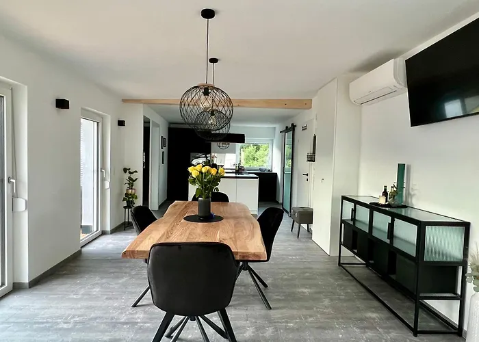 Wolfis Traunseeblick 2 Apartment Gmunden