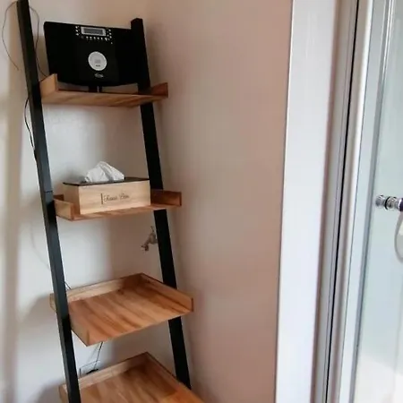 Wolfis Traunseeblick - Mit Kostenlosem Parkplatz Direkt An Der Гмунден