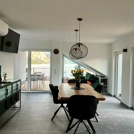 Wolfis Traunseeblick - Mit Kostenlosem Parkplatz Direkt An Der *