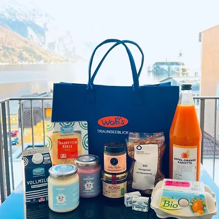 Апартаменты Wolfis Traunseeblick - Mit Kostenlosem Parkplatz Direkt An Der