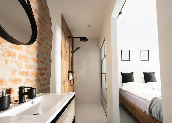 Wolfis Traunseeblick - Mit Kostenlosem Parkplatz Direkt An Der Gmunden