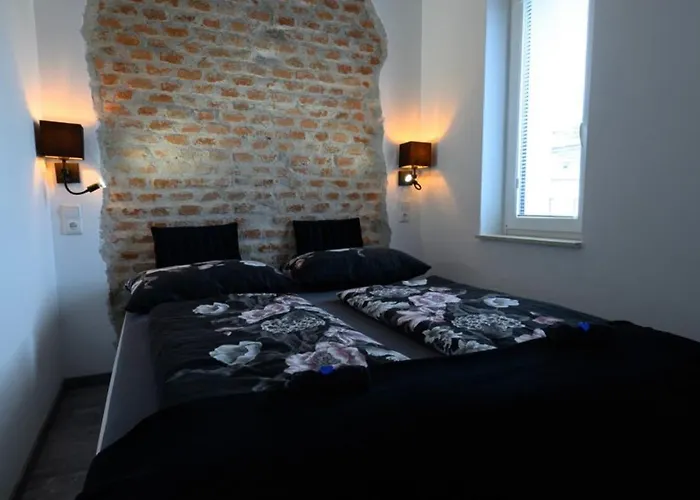 Wolfis Traunseeblick - Mit Kostenlosem Parkplatz Direkt An Der * Gmunden