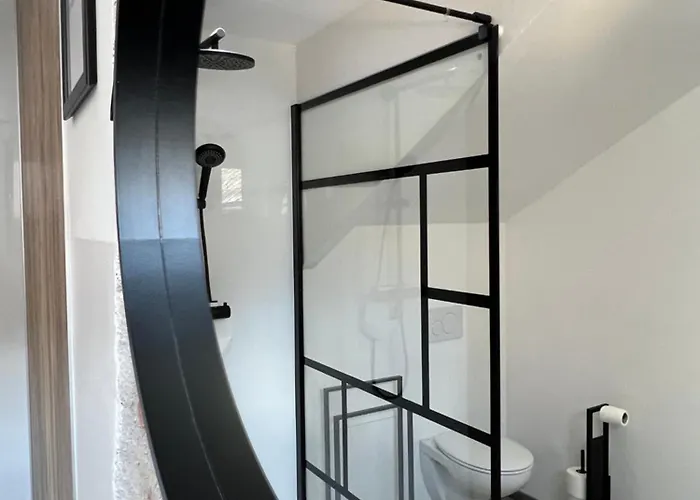 Wolfis Traunseeblick - Mit Kostenlosem Parkplatz Direkt An Der Gmunden