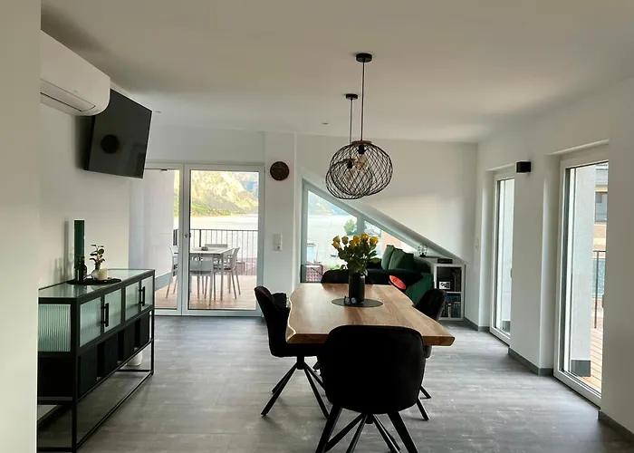 Wolfis Traunseeblick - Mit Kostenlosem Parkplatz Direkt An Der *